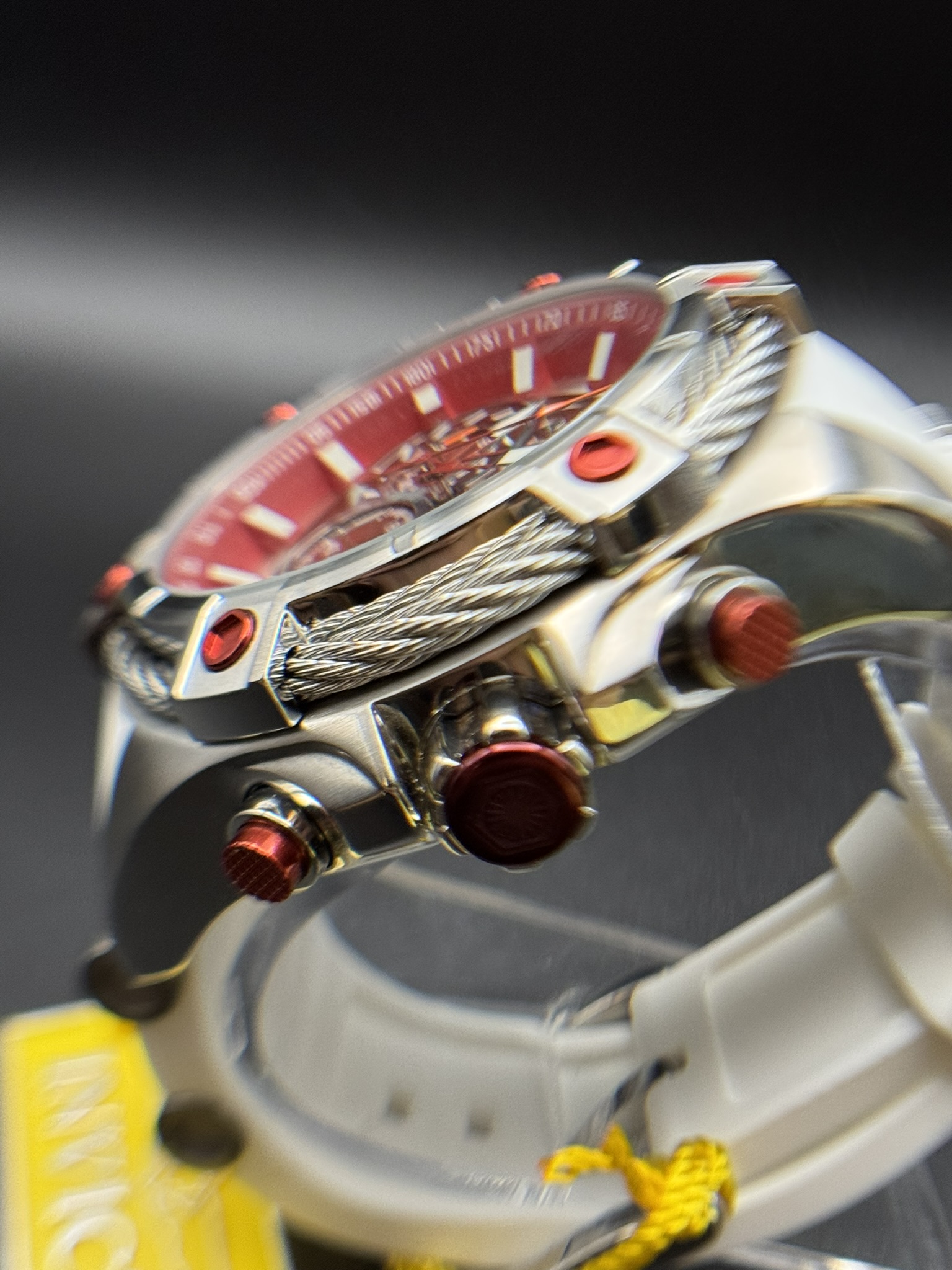 Invicta Bolt - Image 4