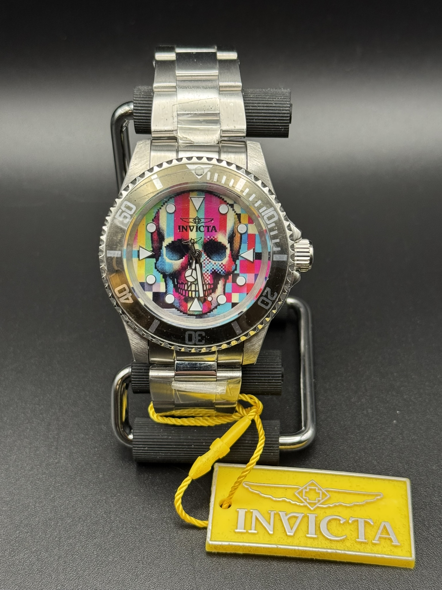 Invicta Pop Art Multi-Color Skull Diver