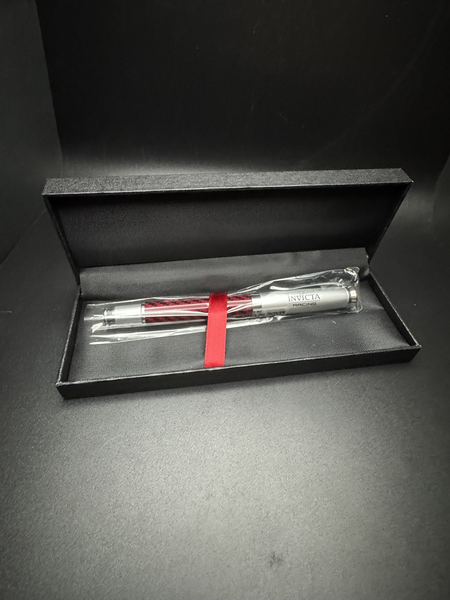 Invicta Racing Pen